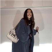 Sono una ragazza che frequenta l’università, appassionata delle materie umanistiche grazie agli studi classici! Ho tanta voglia di aiutare i ragazzi più piccoli di me nello studio della nostra bellissima lingua e non solo…